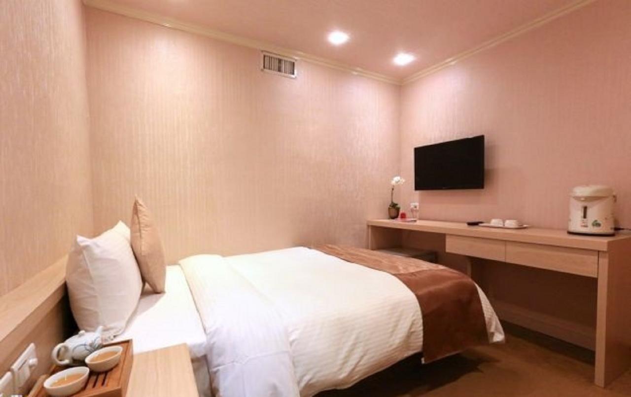 Red Cabin Inn Taipei Exterior foto